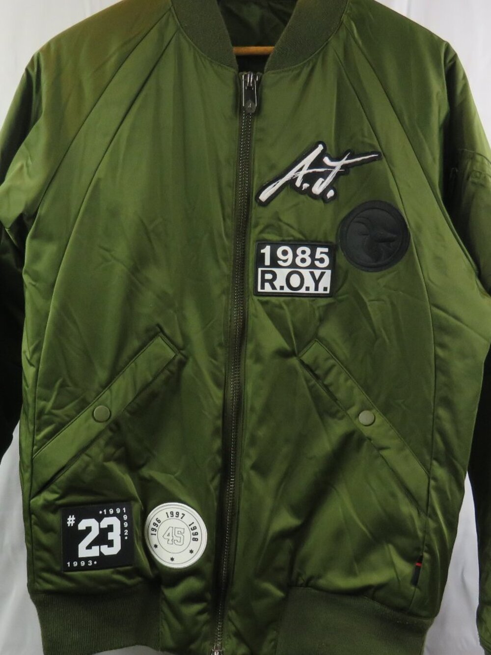 NIKE AIR JORDAN GOAT GREATEST J-1 BOMBER OLIVE JACKET AV5998-395 MEN SIZE S